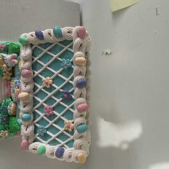 9" Illuminated Spring Easter House by Valerie Parr Hill - Picture 6 of 6